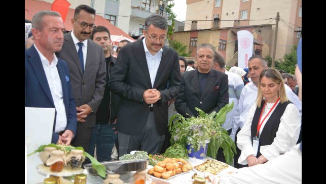 Hakkari'de 2. Yöresel Lezzetler Festivali düzenlendi