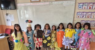 Minik tasarımcılardan geri dönüşüm defilesi