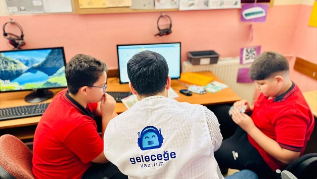 Kuveyt Türk ve Architecht, Kahramanmaraşlı öğrencilerle yazılım eğitiminde buluştu