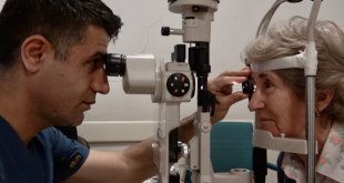 Ağrı'da bir ilk: 78 yaşındaki hastaya "akıllı mercek" ameliyatı başarıyla uygulandı