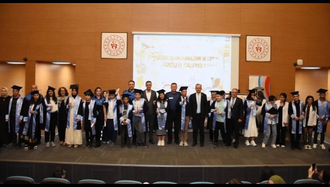 "Bizim Çocuklarımız" projesinin ilk etabı, temsili mezuniyet töreni ile sonlandı