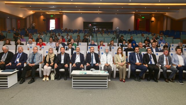 Van'da "Sağlık Hizmetlerinde Kalite ve Akreditasyon Sempozyumu" düzenlendi