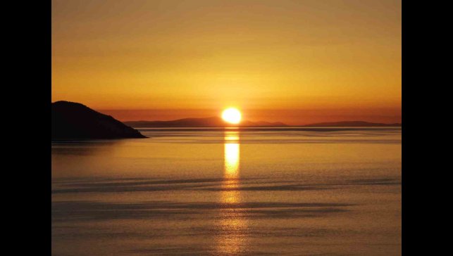 Van Gölü'nde muhteşem gündoğumu