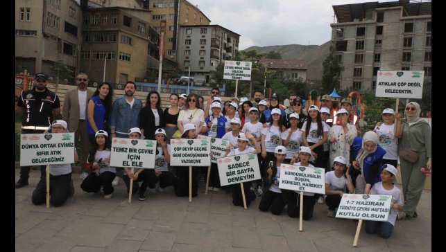 Hakkari'de Dünya Çevre Günü'nde temizlik etkinliği