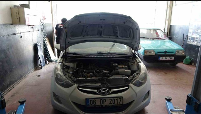 Malatya'da sağanak yağıştan etkilenen araçlar sanayi sitelerinde yoğunluğa neden oldu