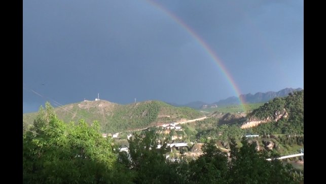 Tunceli'de, yağmur sonrası çıkan gökkuşağı görsel şölen sundu