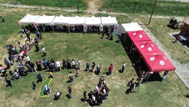Muş'ta çocuklar Büyük Aile Festivali'nde doyasıya eğlendi
