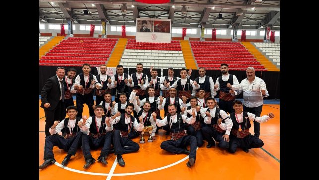 Halk oyunları yarışmasında Erzincangücü Spor Kulübü, gençler ve büyükler kategorisinde şampiyon oldu