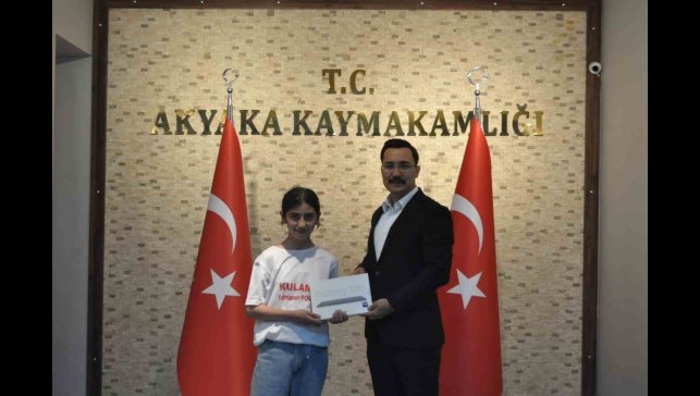 Akyaka'da başarılı öğrenci ödüllendirildi