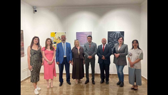 Munzur Üniversitesi resim bölümü sergisi sanatseverlerle buluştu