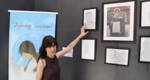 İshak Paşa Sarayı'nda savaş ve göçe zorlanmış çocukları konu alan fotoğraf sergisi açıldı