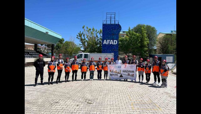 AFAD'tan Bitlis Genç Kızılay ekibine eğitim