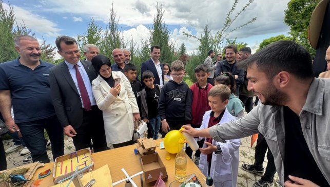 Tutak'ta bahar şenliği yapıldı