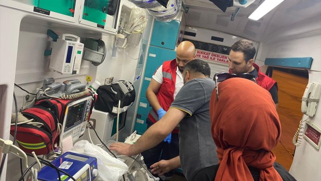 Bitlis'te hasta bebek ambulans uçakla Ankara'ya sevk edildi