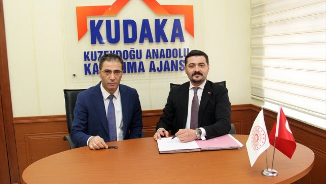 Erzincan, Bayburt ve Erzurum'da gazetecilere yapay zeka uygulamaları eğitimi verilecek