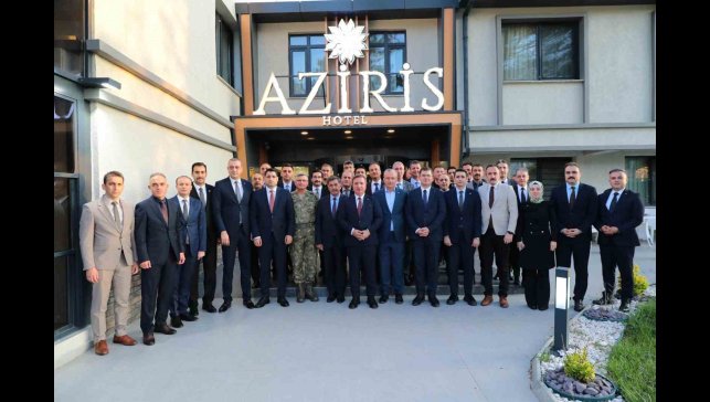 Tayini çıkan vali yardımcıları ve kaymakamlara veda yemeği düzenlendi