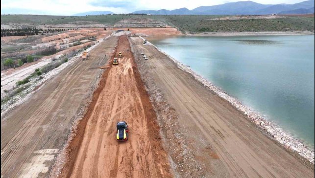 Sultansuyu Barajı'nda deprem sonrası onarım çalışmaları hız kesmeden sürüyor