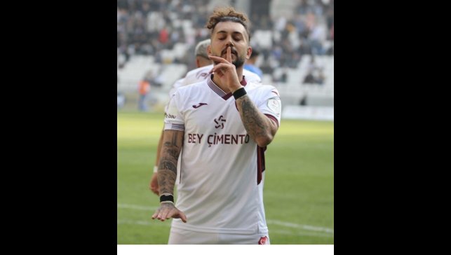 Beykan Şimşek: "Öncelikli olarak Elazığspor ile görüşeceğim"