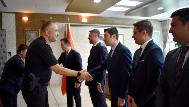 Bitlis'te bayramlaşma programı düzenlendi