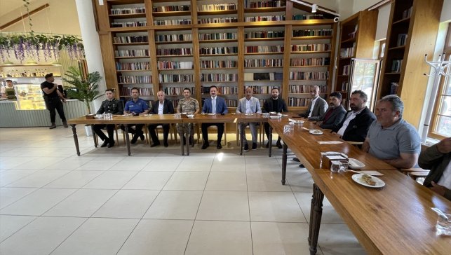 Malazgirt'te bayramlaşma programı düzenlendi