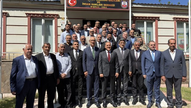 Siirt ve Bingöl'de bayramlaşma töreni düzenlendi