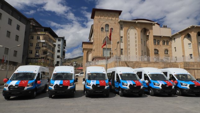 Hakkari Belediyesi araç filosunu güçlendirdi