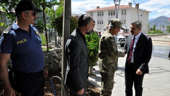 Çukurca'da bayramlaşma programı düzenlendi