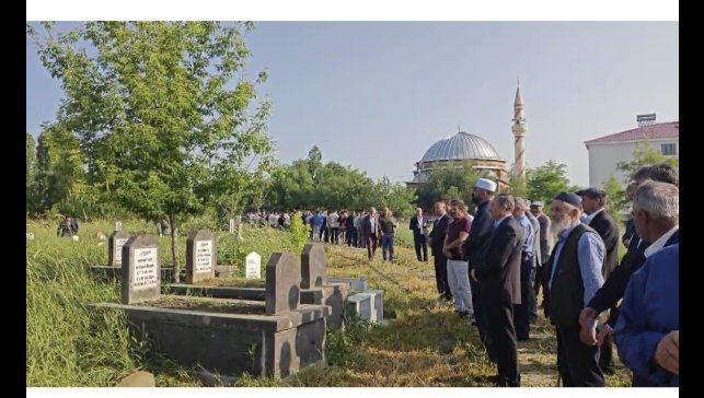 Muş'ta bayramlaşmada uzun kuyruklar oluştu