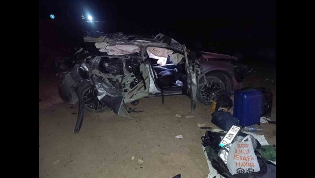 Tunceli'de otomobil uçuruma yuvarlandı: 4 yaralı