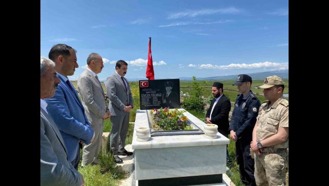 Arpaçay'da şehitler bayramda unutulmadı