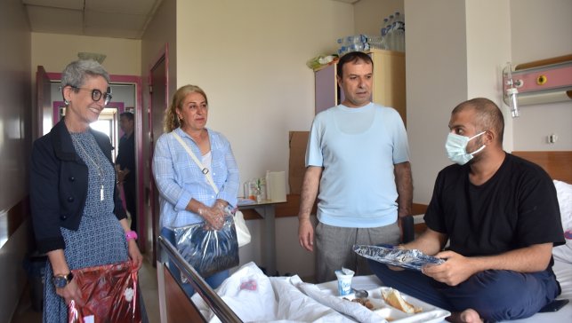 Van'da tedavi gören hastalar bayramda yalnız bırakılmadı