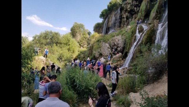 Girlevik Şelalesi'ne bayramda ziyaretçi akını