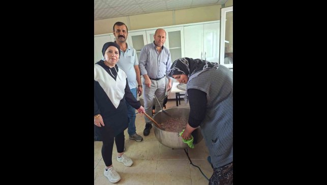 Kars'ta mahalle sakinlerinden örnek davranış