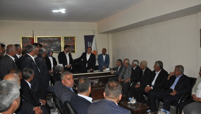 Bulanık'ta AK Parti İlçe Başkanlığınca bayramlaşma programı düzenlendi