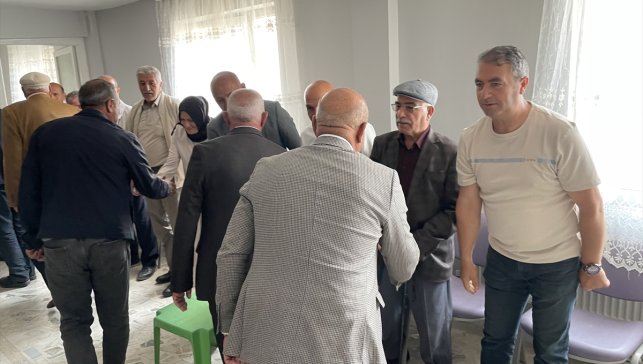 AK Parti Malazgirt İlçe Başkanlığından DEM Parti İlçe Başkanlığına bayramlaşma ziyareti