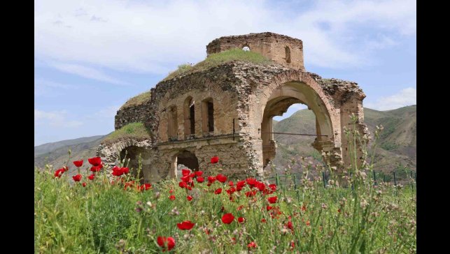 Palu'daki tarihi yapılar fotoğraf karelerine yansıdı