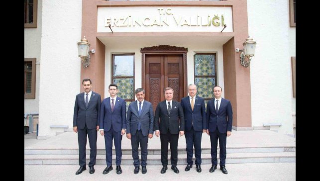 Vali Aydoğdu, başka illere atamaları yapılan kaymakamları makamında kabul etti