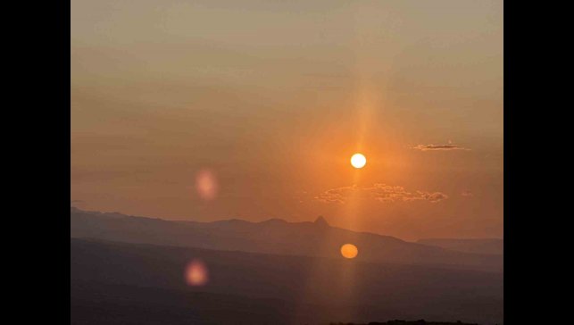 Iğdır'da Tekelti Dağı'nda gün batımı görsel şölen oluşturdu