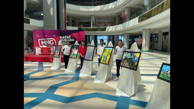 Öğrencilerin göznuru emekleri görücüye çıktı