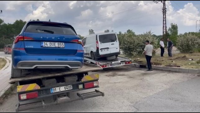 Adilcevaz'da trafik kazası: 2 ölü, 1 yaralı