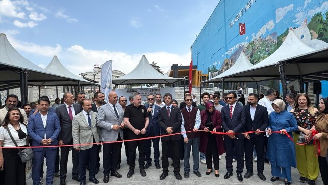 Van'da düzenlenen "2. Van Kitap Fuarı" başladı