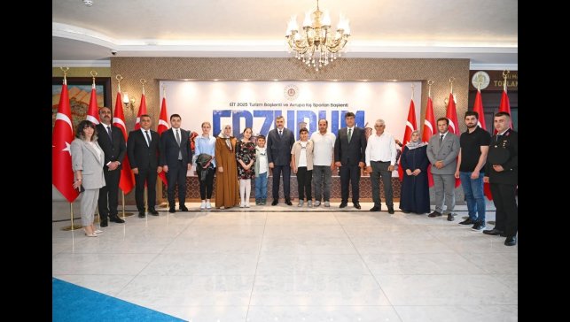 Vali Çiftçi'den, Pasinler Kaymakamı ve Belediye Başkanına teşekkür belgesi