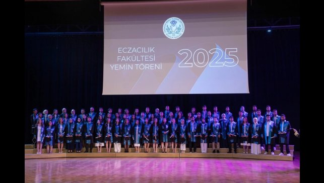 Eczacılık Fakültesi mezunları yemin etti