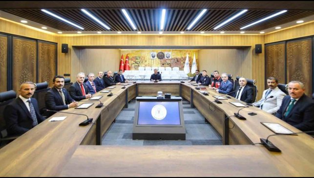 Erzincan'da başarılı birim amirlerine başarı belgesi