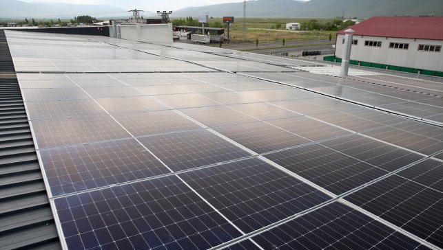 Güneşten elektrik, talaştan ısıyla fabrikasının enerji maliyetini sıfırladı