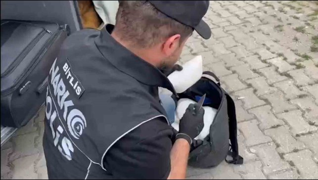 Bitlis'te 13 kilo metanfetamin ele geçirildi