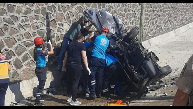(Düzeltme) Tunceli'de korkunç kaza: 1'i ağır 6 yaralı