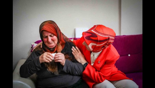 Bakan Göktaş'tan şehit ailesine ziyaret