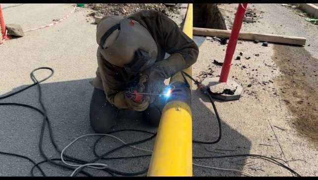Yüksekova Pizok evlerine doğalgaz hattı çekilmeye başladı