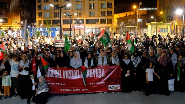 Van'da İsrail'in İran'a ve Gazze'ye yönelik saldırıları protesto edildi